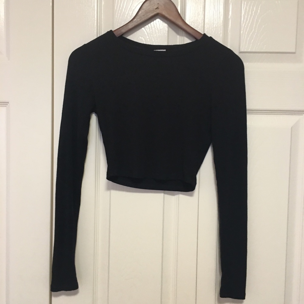 2 Garage black and white ribbed crop tops size XS